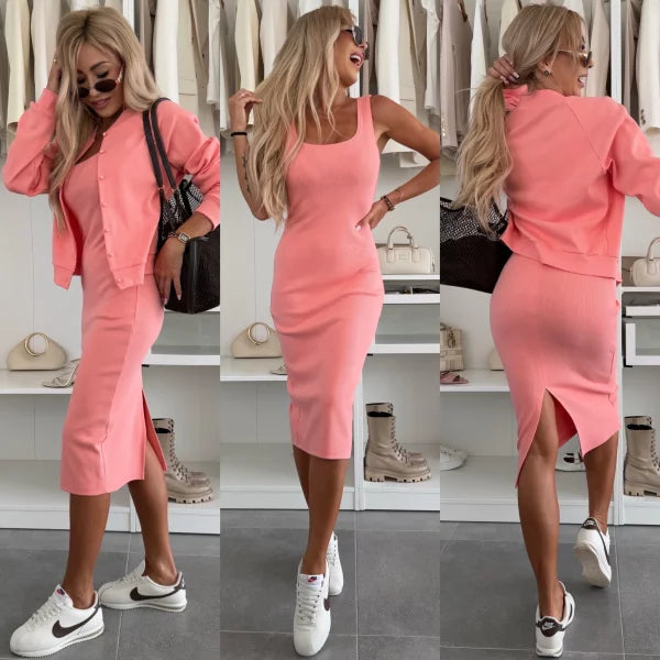 Karin Şıklığıyla Öne Çıkan Konforlu Elbise ve Ceket Takımı