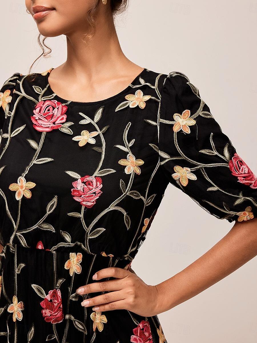 Nakış Detaylı Çiçekli Dantelli Maxi Elbise