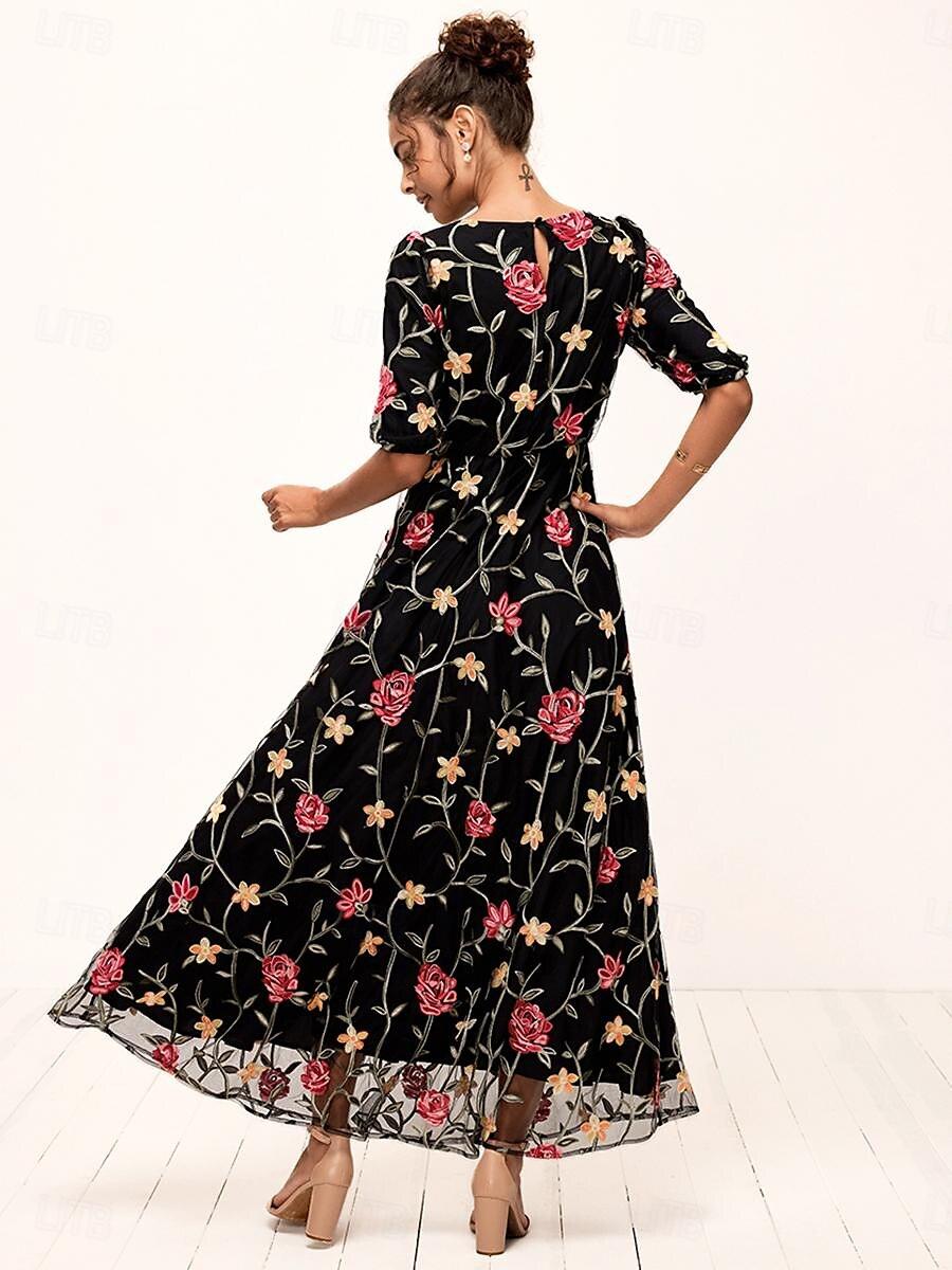 Nakış Detaylı Çiçekli Dantelli Maxi Elbise