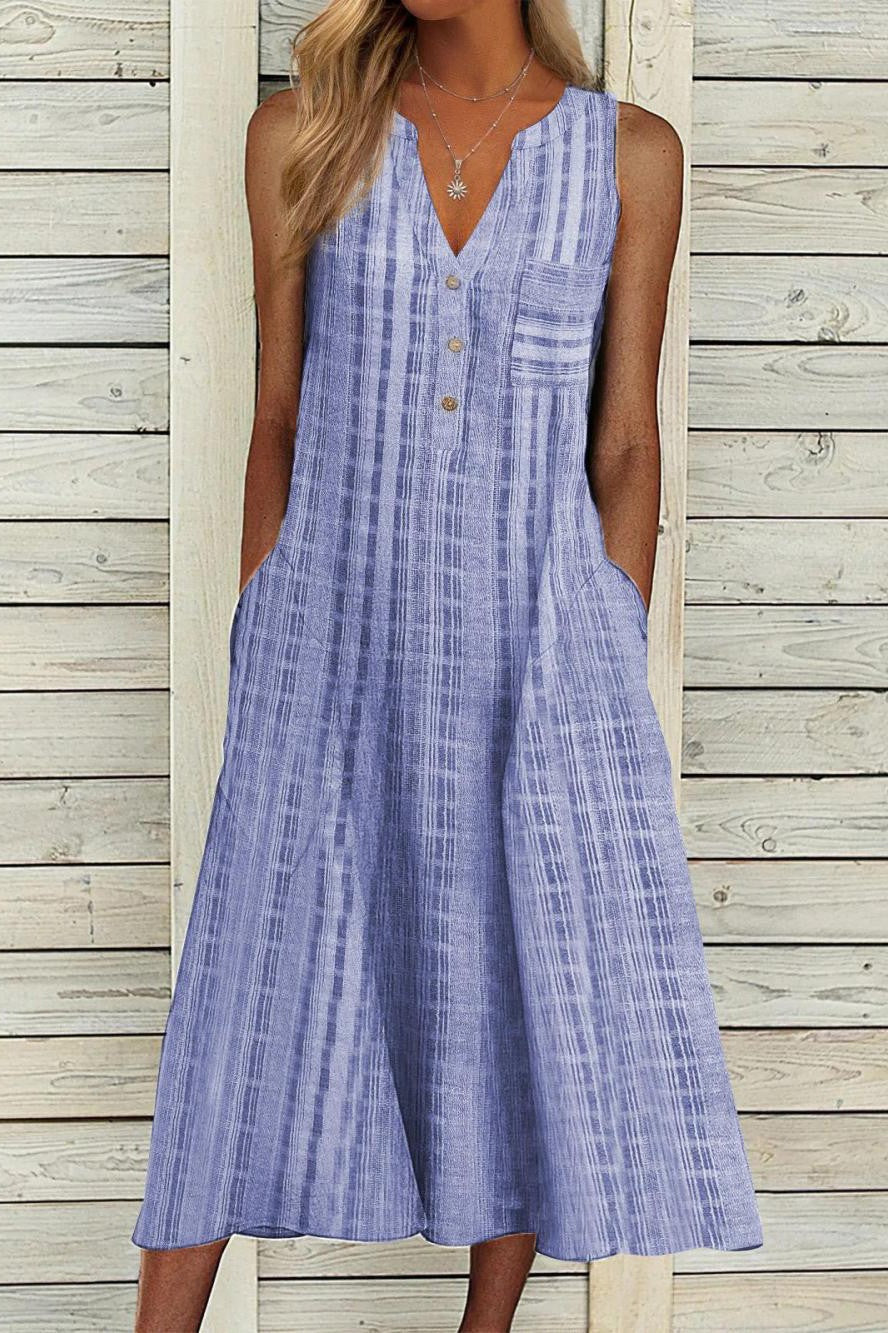 "Desiree – Düğmeli Ekose Midi Elbise" can be rewritten as "Desiree – Düğmeli Ekose Midi Dress".